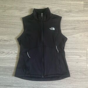 THE NORTH FACE fleece vest - size M
